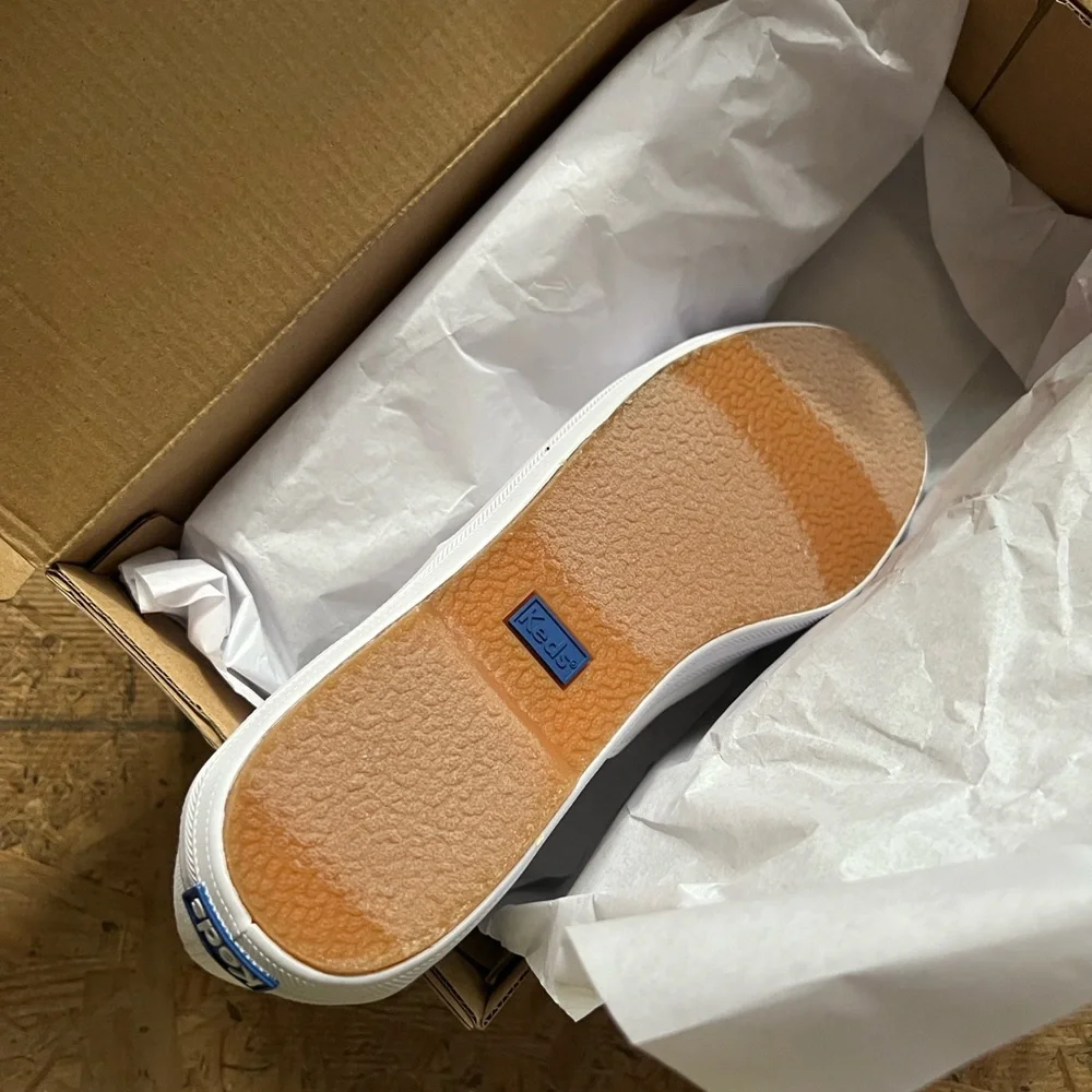 NWT & BOX Keds Women Classic Canvas Sneakers - Picture 4 of 11